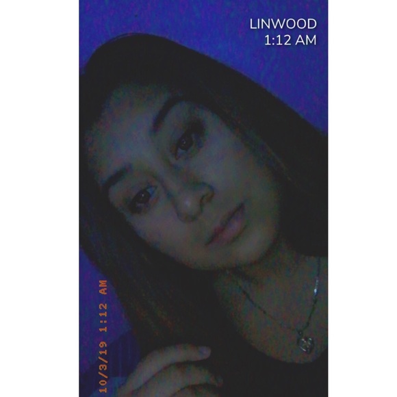 Meet your Posher, Tiffany - Picture 1 of 1